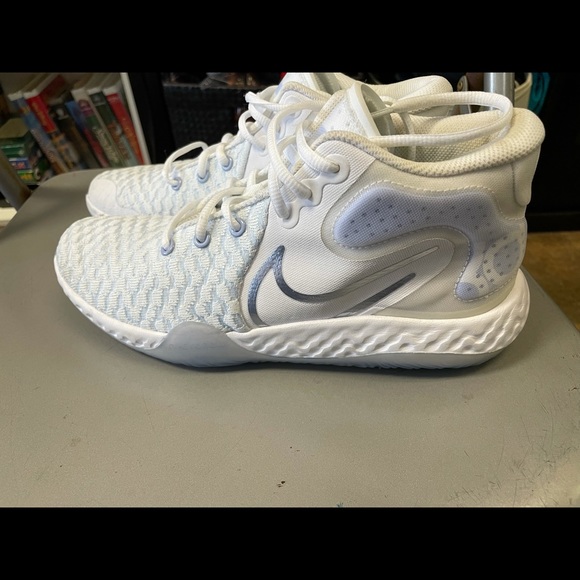 7.5 NIKE KD TREY - Picture 12 of 12